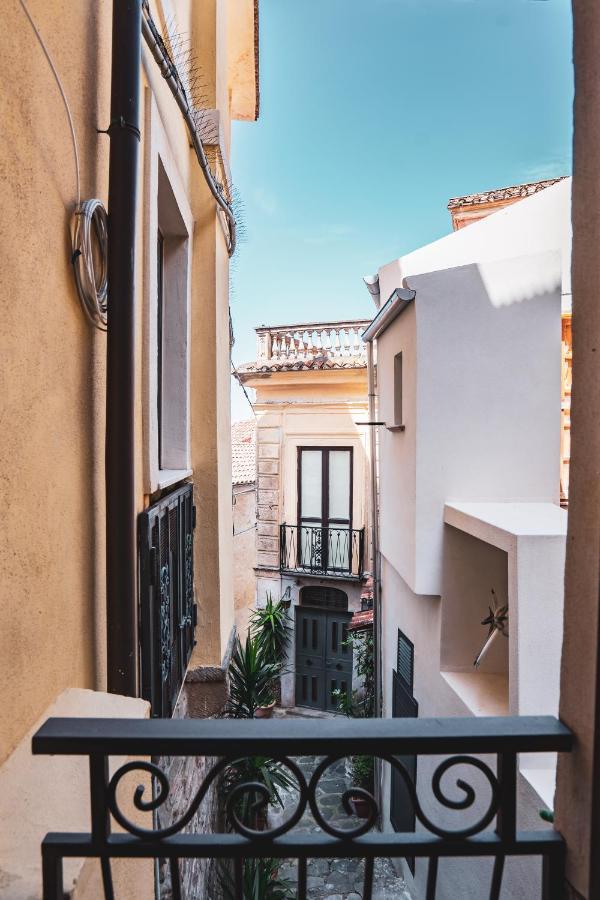 Borgo Dei Saraceni - Suites & Apartments Агрополи Экстерьер фото
