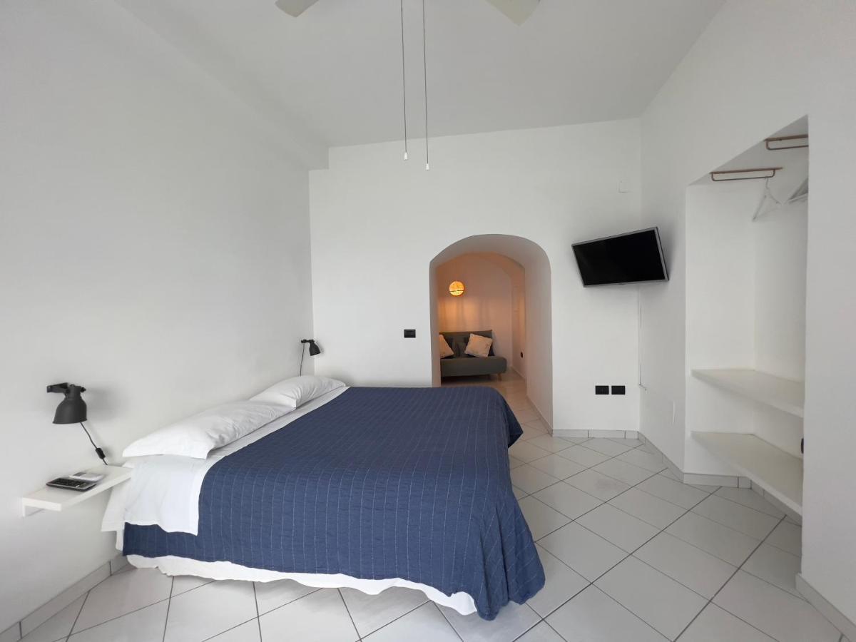 Borgo Dei Saraceni - Suites & Apartments Агрополи Экстерьер фото