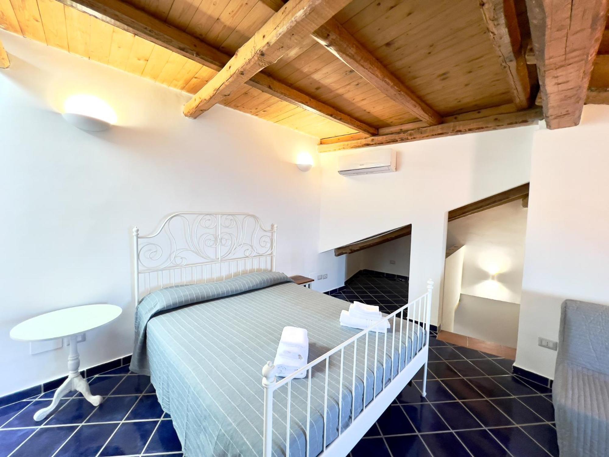 Borgo Dei Saraceni - Suites & Apartments Агрополи Экстерьер фото