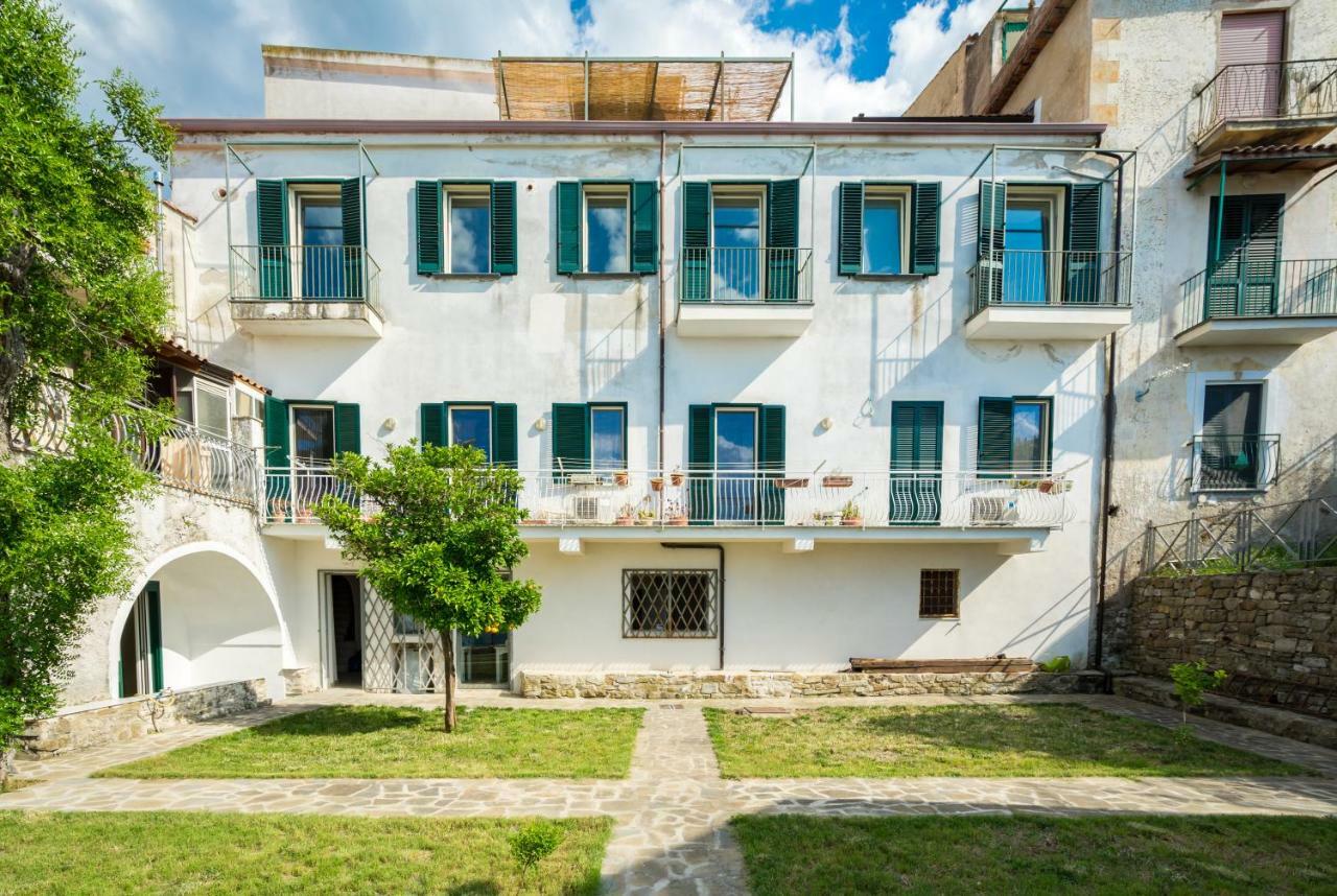Borgo Dei Saraceni - Suites & Apartments Агрополи Экстерьер фото